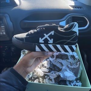 Arrow Low Vulcanized Black White Off White